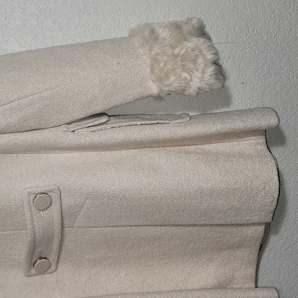 NEW! Apt. 9 Cream w/Faux Fur Wrists & Collar Jacket Sz. S - Picture 11 of 15